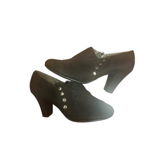 AEROSOLES Black Heeled Shoes with Silver Accents - Picture 1 of 4
